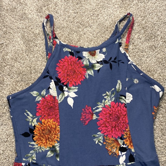 Gray floral print summer dress. From Macy’s in a size large - Picture 3 of 5